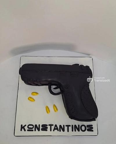 Cake pistol!! - Cake by Eleni Siochou 