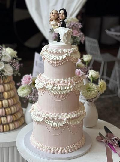 Issy and Kynan's Fairytale Wedding.... - Cake by Cherry on Top Cakes