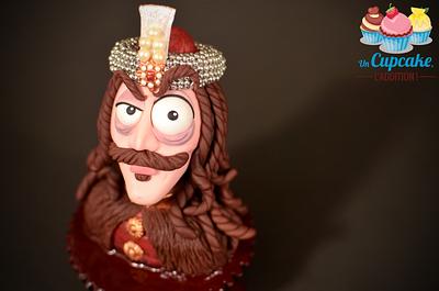 Cupcake « Vlad Țepeș » - Cake by Un Cupcake, l'Addition !