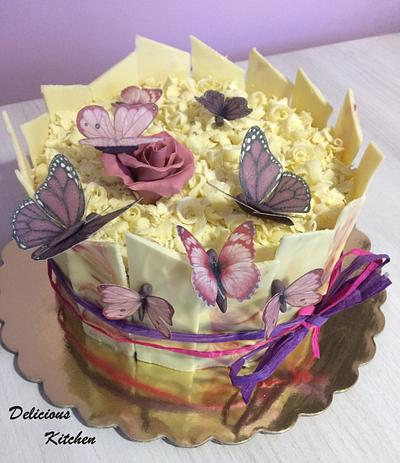 Butterflies - Cake by Emily's Bakery