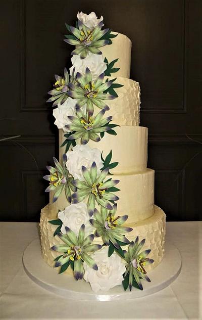 Passion flower wedding cake - Cake by Mandy