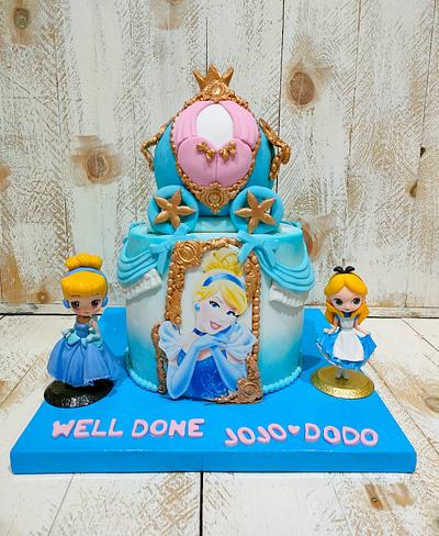 Cinderella Carriage Cake by lolodeliciouscake 🎉🎉🎉 - Cake by Lolodeliciouscake