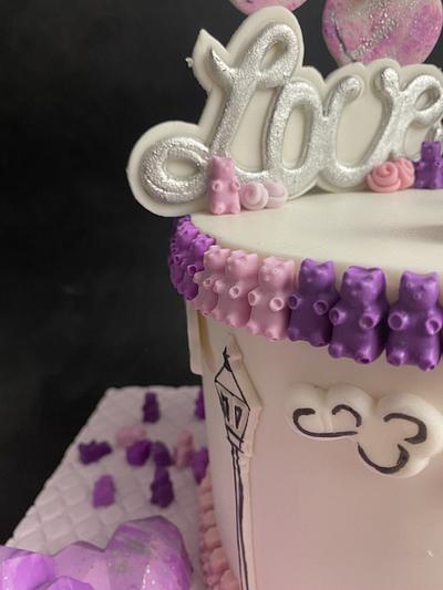 Miss purple loves Paris  - Cake by Castaño torta Riham Ismail