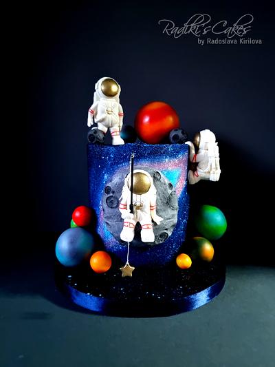 Astronauts - Cake by Radoslava Kirilova (Radiki's Cakes)