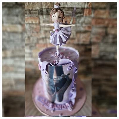 The Ballerina - Cake by Miavour's Bees Custom Cakes
