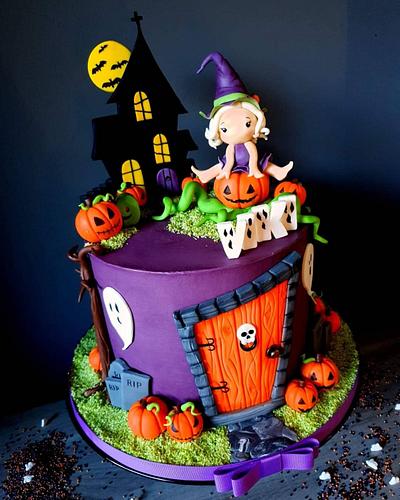Witchy Halloween  - Cake by Radoslava Kirilova (Radiki's Cakes)
