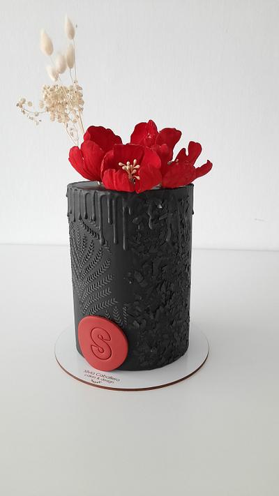 Black drip with peonies - Cake by Silvia Caballero