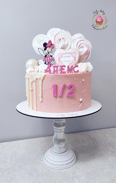Minnie Mouse  - Cake by Emily's Bakery