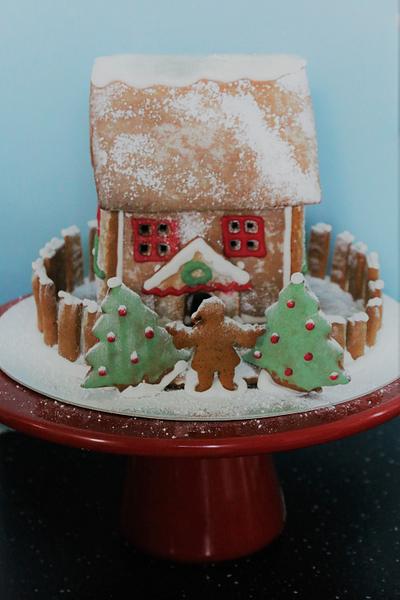 Santa`s cottage 2 - Cake by Sayitwithginger