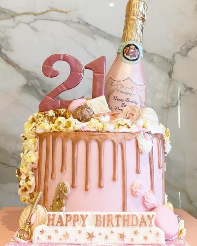 Champagne Wishes  - Cake by Tiers of joy 