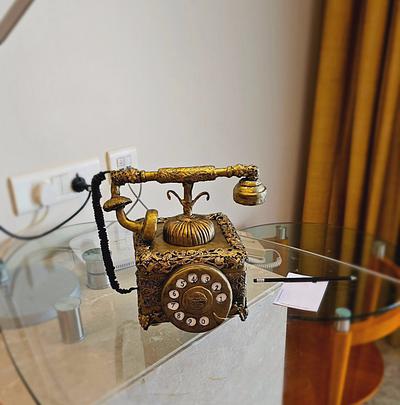 Vintage Telephone  - Cake by Urvi Zaveri 