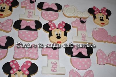 Minnie cookies for 1th - Cake by Daria Albanese