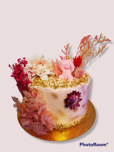 Bear dry flower cake - Cake by Dana Bakker