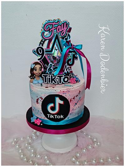 Tiktok shaker cake - Cake by Karen Dodenbier