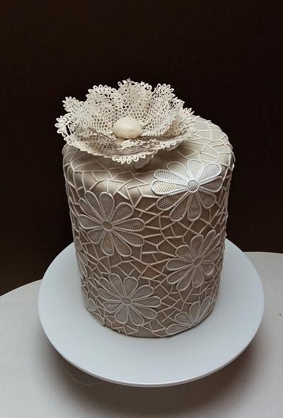 Cake with sugar lace flower - Cake by Darina