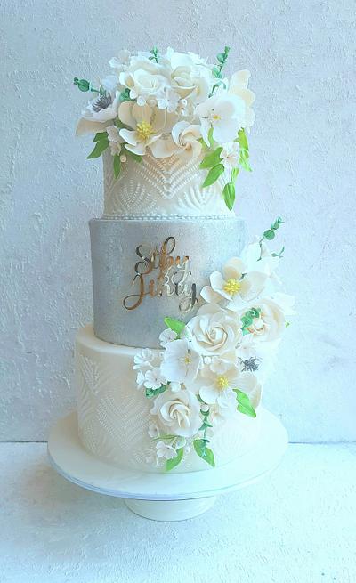 Wedding cake  - Cake by Minna Abraham