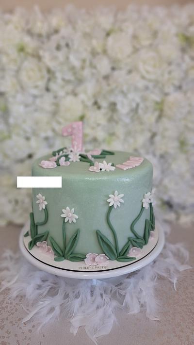 1st birthday cake  - Cake by Philip's Pastry 