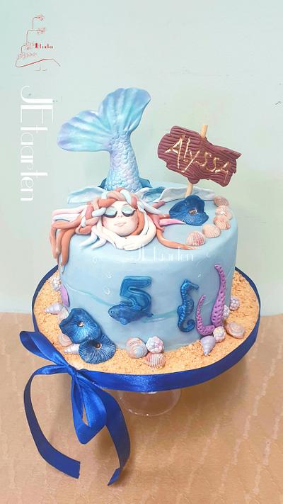 Mermaid in blue - Cake by Judith-JEtaarten
