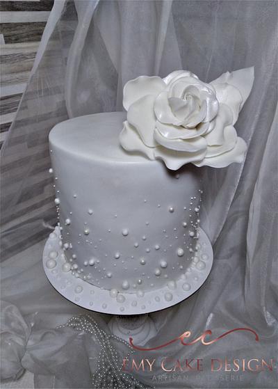 Elegant Wedding Cake  - Cake by EmyCakeDesign