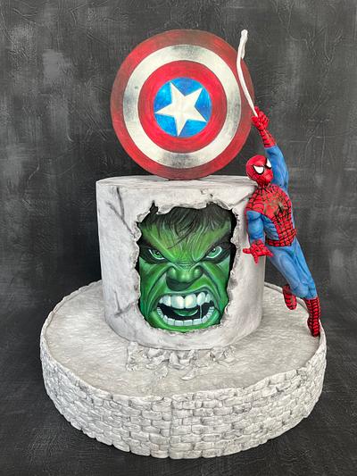 Hand painted Avengers - Cake by Alinda Cake