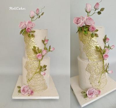 Roses - Cake by MOLI Cakes