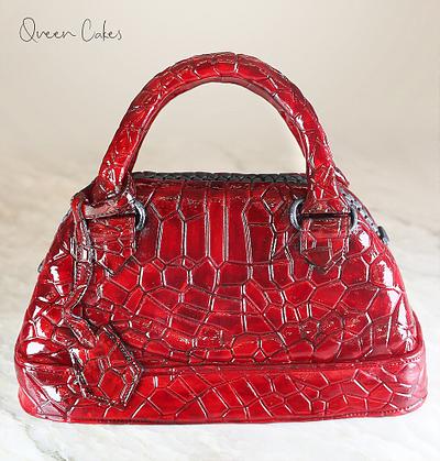 Fashionable  bag cake  - Cake by QUEEN CAKES- MALKI