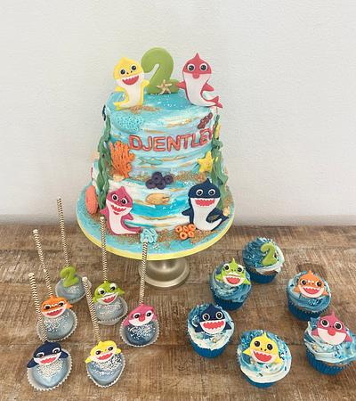 Babyshark cake, cupcakes and pop cakes  - Cake by Mo