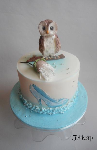 Owl and nut from the Cinderella fairy tale - Cake by Jitkap