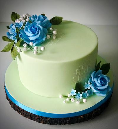 Blue Roses - Cake by Lorraine Yarnold