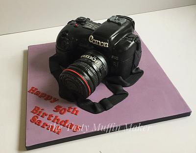 Canon camera cake  - Cake by Andrea 