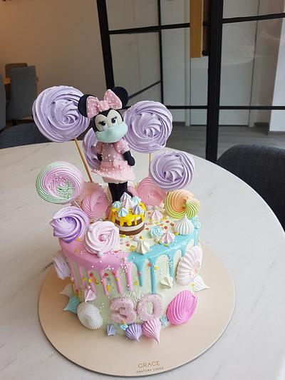 minnie mouse with protection - Cake by Malic Alice