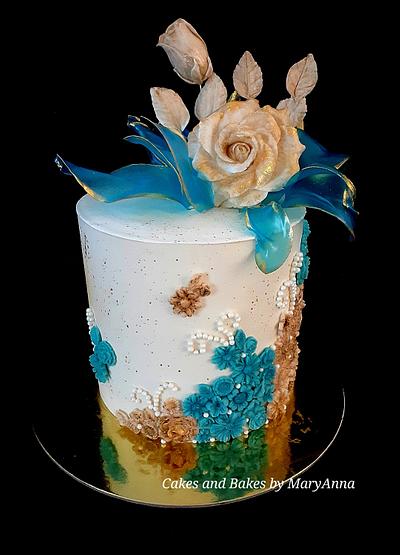 Cake in blue and gold. - Cake by Mariyana