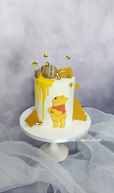 Winnie the Pooh Cake  - Cake by Anna's World of Sweets 
