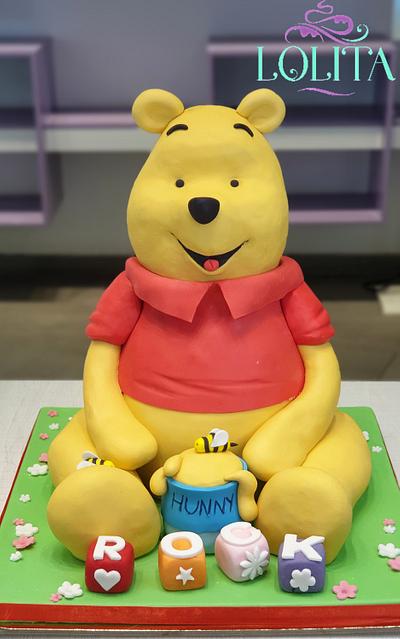 Winnie the pooh cake  - Cake by Patisserie Lolita 