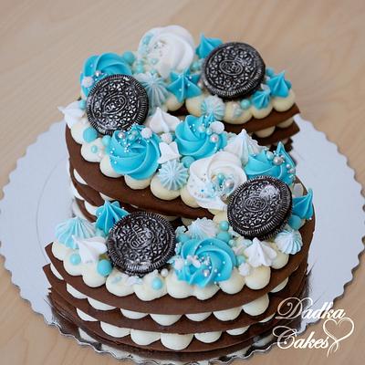 Alphabet cake with meringue kisses - Cake by Dadka Cakes
