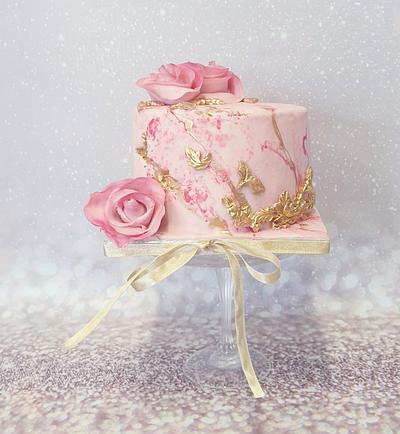 Marble pink and golden smal cake - Cake by Judith-JEtaarten