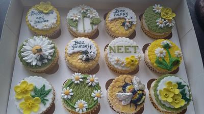 Buttercups daisies and bee's  - Cake by Karen's Kakery