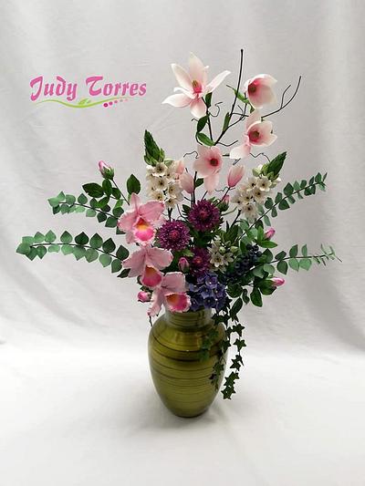 Purple flower arrangement - Cake by JUDY ESPERANZA TORRES BERNAL