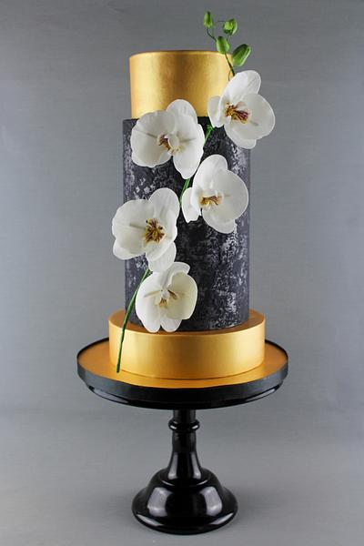 Black & Gold Elegance  - Cake by Designer Cakes By Timilehin