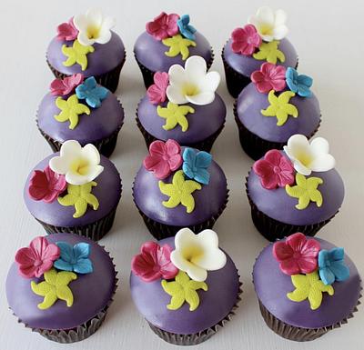 Tropics Cupcakes - Cake by Sugar by Rachel