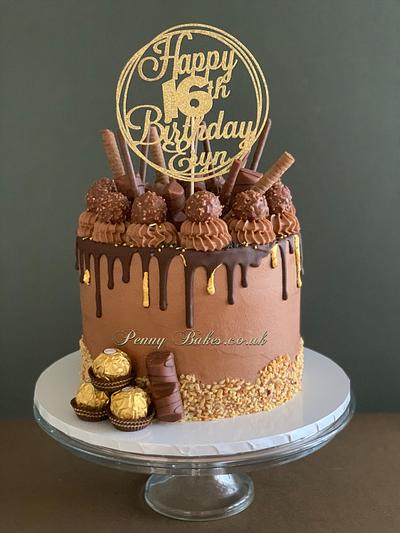 Ferrero Rocher drip cake - Cake by Popsue