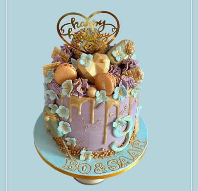Gold and purple  - Cake by Mo