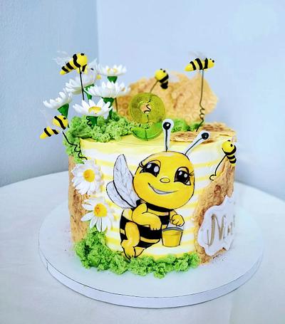Bee cake - Cake by alenascakes