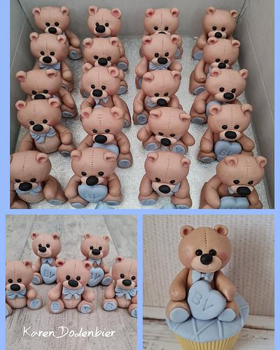 Teddy bear toppers for cupcakes  - Cake by Karen Dodenbier