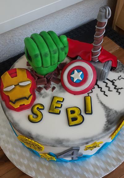 Avengers  - Cake by Veronicakes