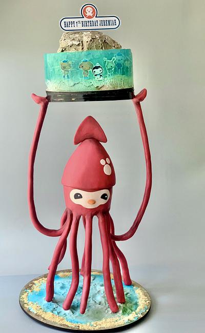 The colossal squid  - Cake by Dsweetcakery
