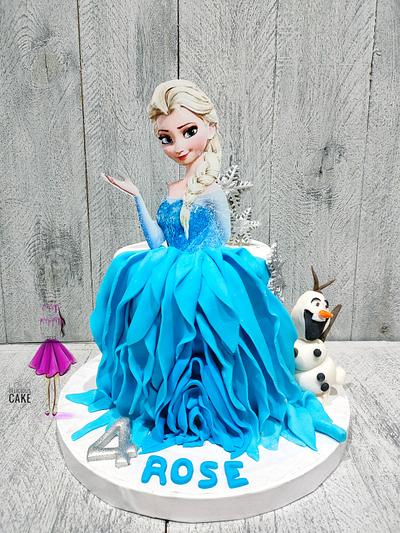 Frozen cake by lolodeliciouscake - Cake by Lolodeliciouscake
