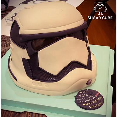 A stormtrooper’s helmet - Cake by George V @ Sugar Cube