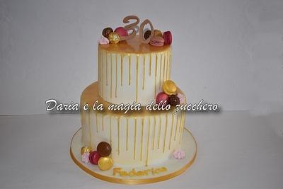 Gold drip cake - Cake by Daria Albanese