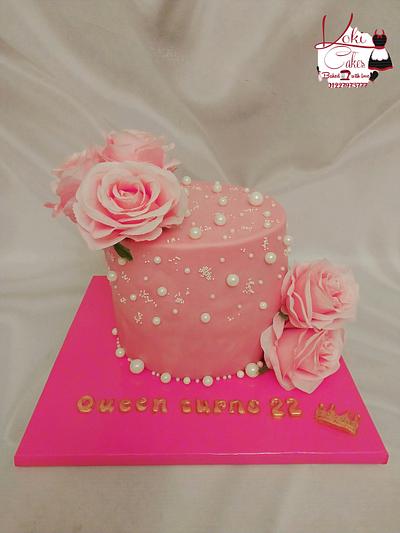 "Flowers cake for her" - Cake by Noha Sami